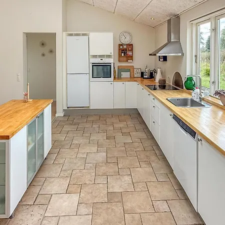 Сasa de vacaciones 4 Bedroom Cozy In Stubbekøbing