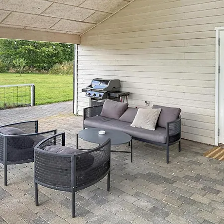 Сasa de vacaciones 4 Bedroom Cozy In Stubbekøbing