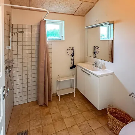 4 Bedroom Cozy In *